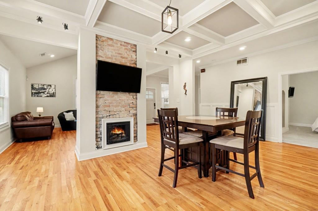 257 Hendrix Avenue Southwest Atlanta, GA 30315 - Photo 3 of 34