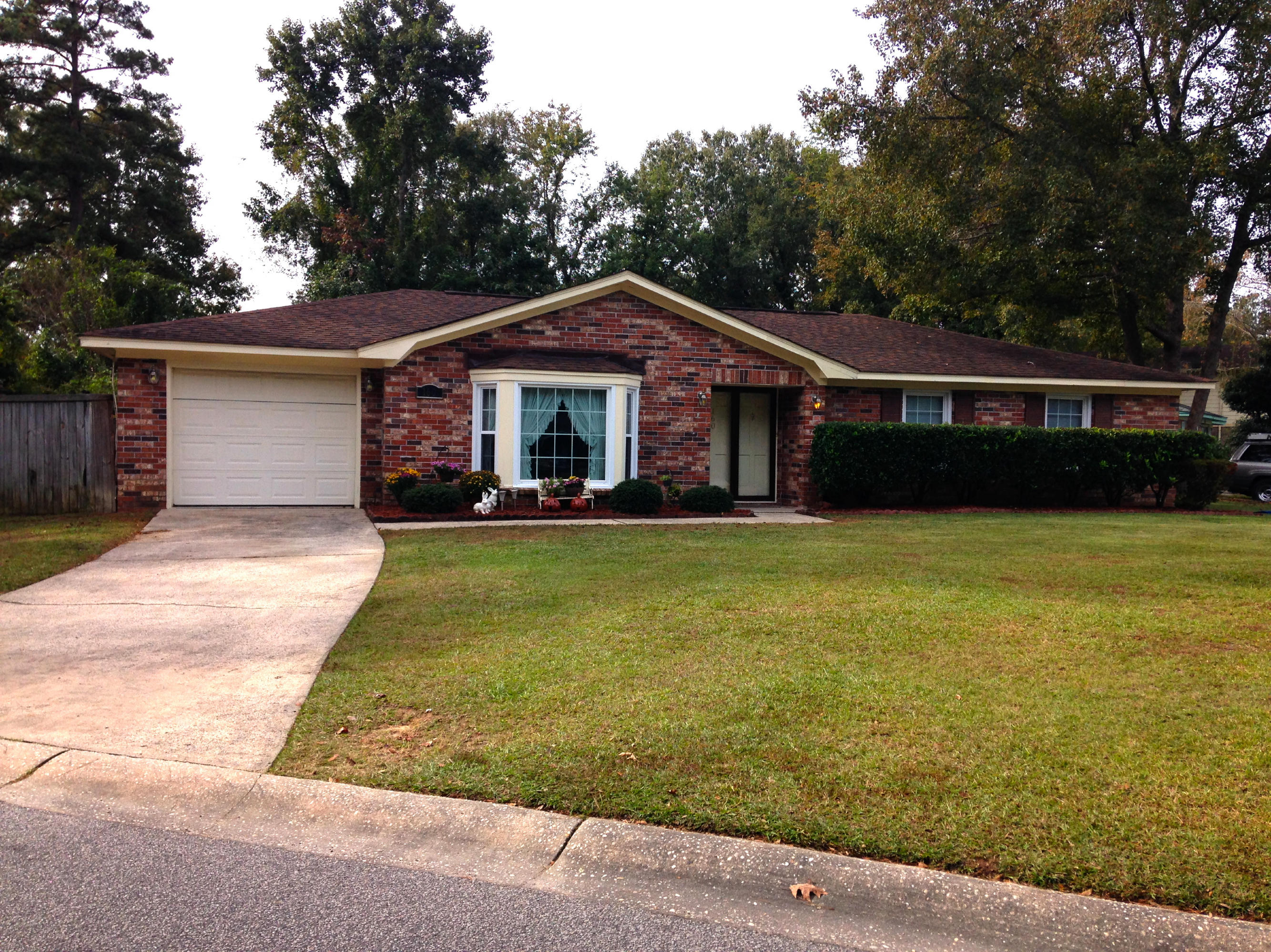 160 Foxborough Road Goose Creek, SC 29445 - Photo 1 of 24 24 - 160 Foxborough - front