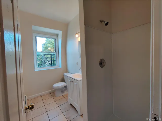 a bathroom with a toilet