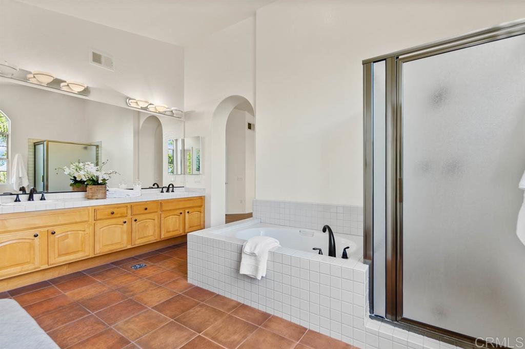 2048 Ridgecrest Place Escondido, CA 92029 - Photo 14 of 25 Gallery Image 14