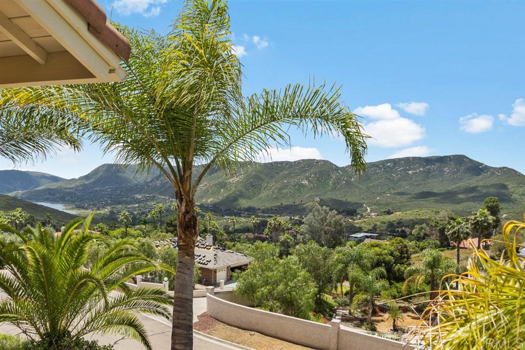 2048 Ridgecrest Place Escondido, CA 92029 - Photo 23 of 25 Gallery Image 23
