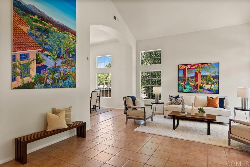 2048 Ridgecrest Place Escondido, CA 92029 - Photo 5 of 25 Gallery Image 5
