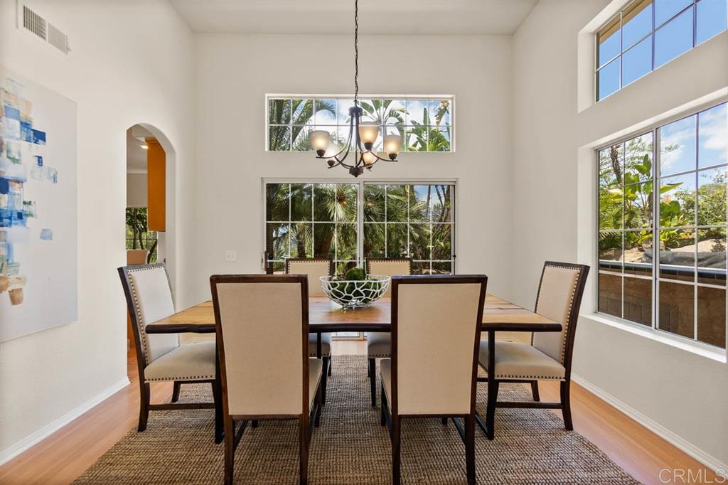 2048 Ridgecrest Place Escondido, CA 92029 - Photo 7 of 25 Gallery Image 7