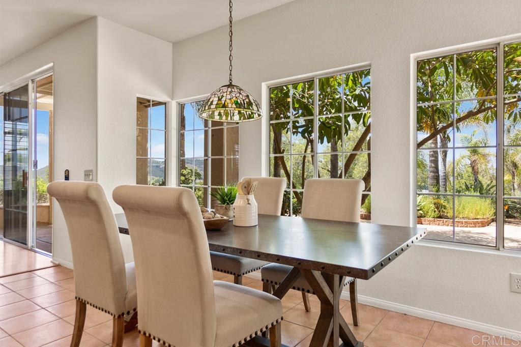 2048 Ridgecrest Place Escondido, CA 92029 - Photo 9 of 25 Gallery Image 9