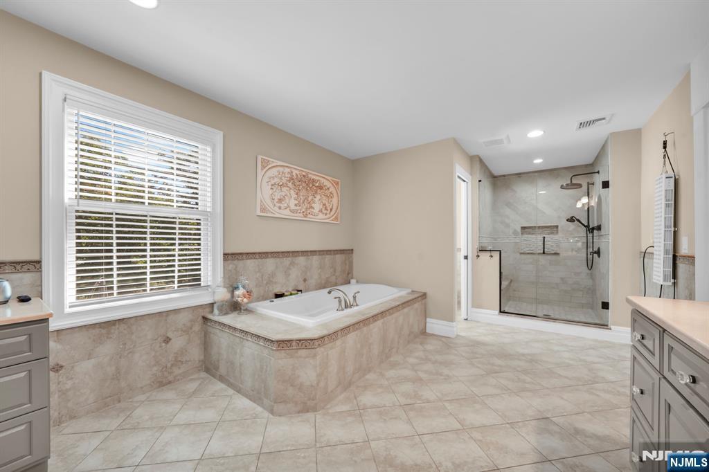 21 Reagan Way Butler, NJ 07405 - Photo 24 of 43 Gallery Image 24