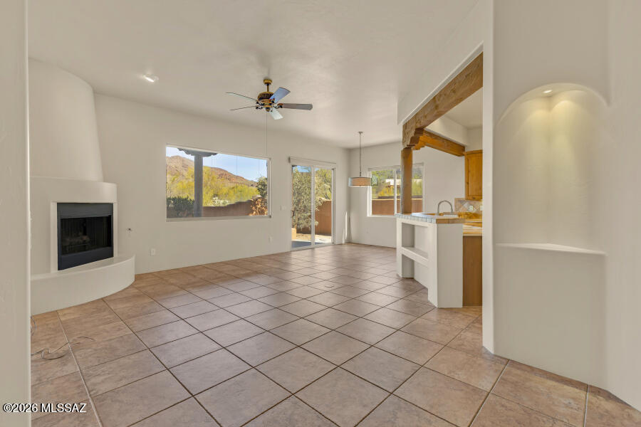 5660 Triangle X Place Tucson, AZ 85713 - Photo 20 of 48 5660 Triangle X Living Room