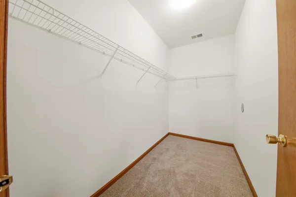$279,900 | 1426 Westhampton Drive, Unit 1426, Plainfield, IL 60586