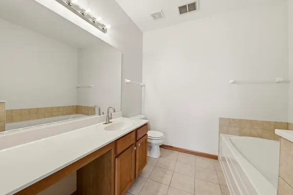 $279,900 | 1426 Westhampton Drive, Unit 1426, Plainfield, IL 60586