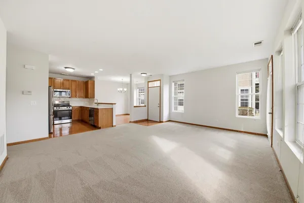 $279,900 | 1426 Westhampton Drive, Unit 1426, Plainfield, IL 60586