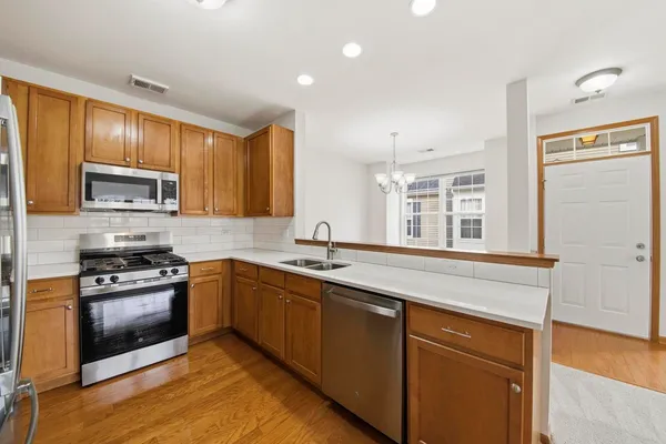 $279,900 | 1426 Westhampton Drive, Unit 1426, Plainfield, IL 60586