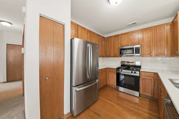 $279,900 | 1426 Westhampton Drive, Unit 1426, Plainfield, IL 60586
