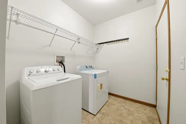 $279,900 | 1426 Westhampton Drive, Unit 1426, Plainfield, IL 60586
