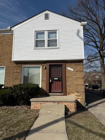 $1,200 | 17199 Meyers Road, Detroit, MI 48235