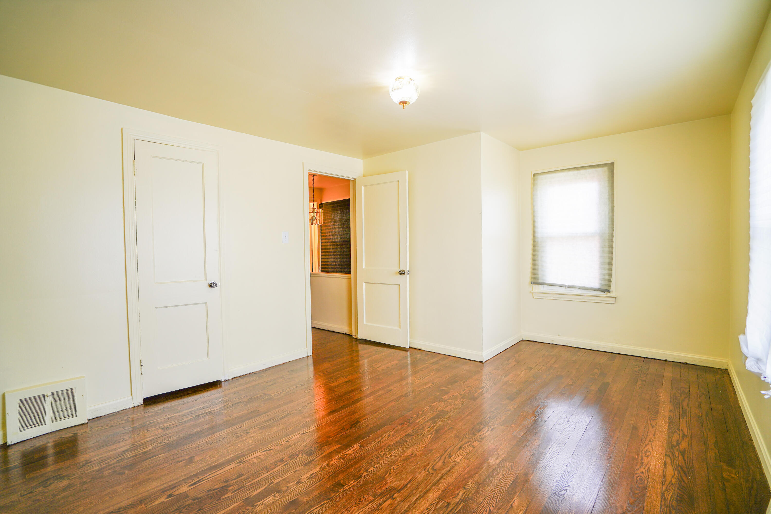 17199 Meyers Road Detroit, MI 48235 - Photo 9 of 10 MeyersBedrm1