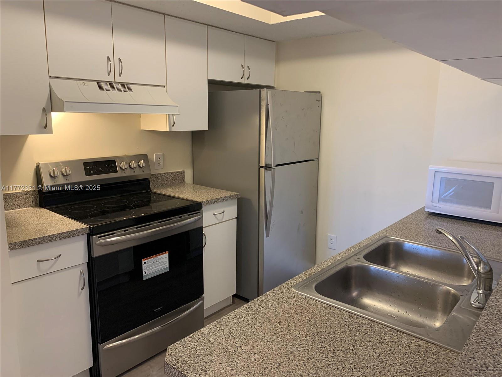 470 South Park Road, Unit 7307 Hollywood, FL 33021 - Photo 5 of 20 Gallery Image 5
