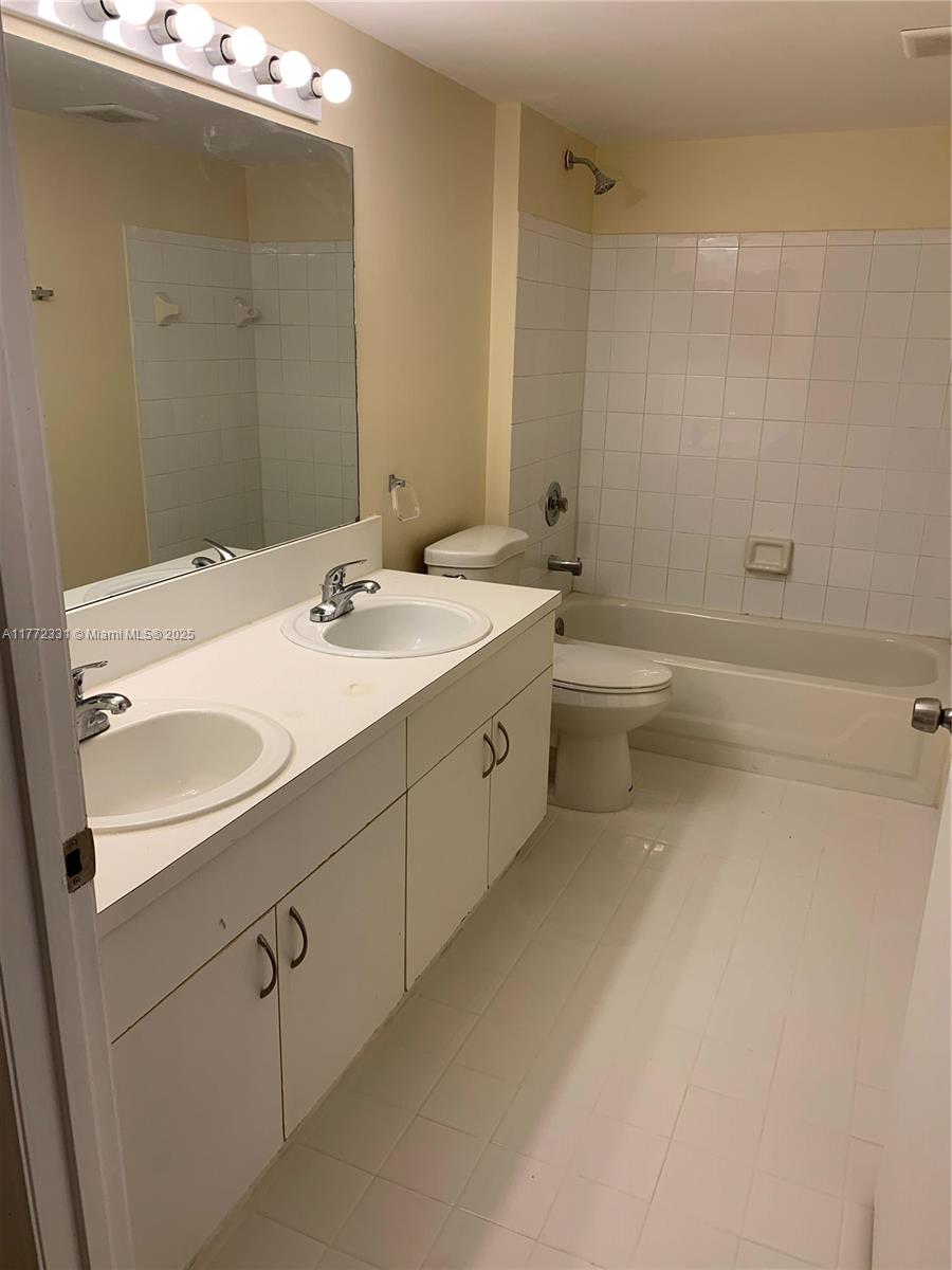470 South Park Road, Unit 7307 Hollywood, FL 33021 - Photo 9 of 20 Gallery Image 9