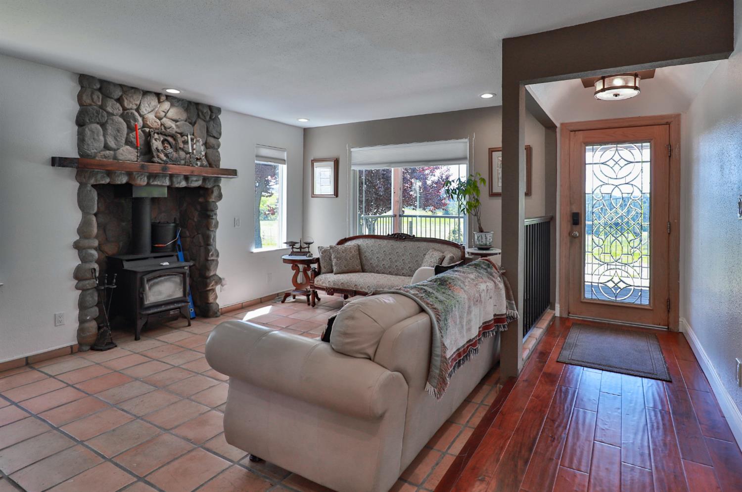 3081 Little Spur Road Somerset, CA 95684 - Photo 11 of 83 Living room with wood stove