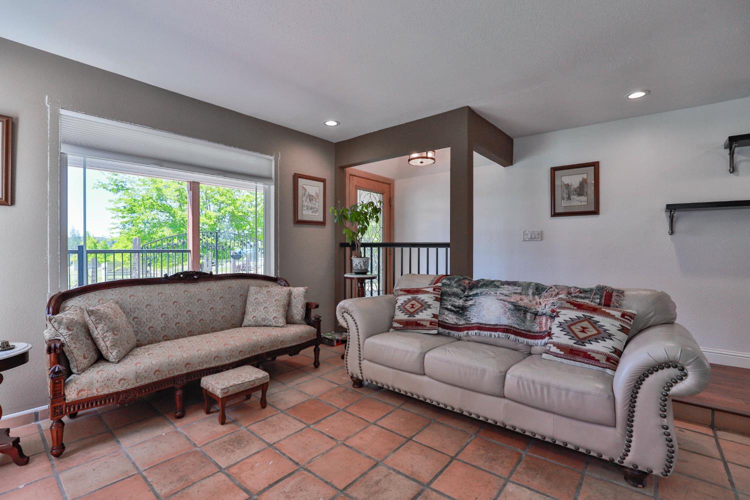 3081 Little Spur Road Somerset, CA 95684 - Photo 12 of 83