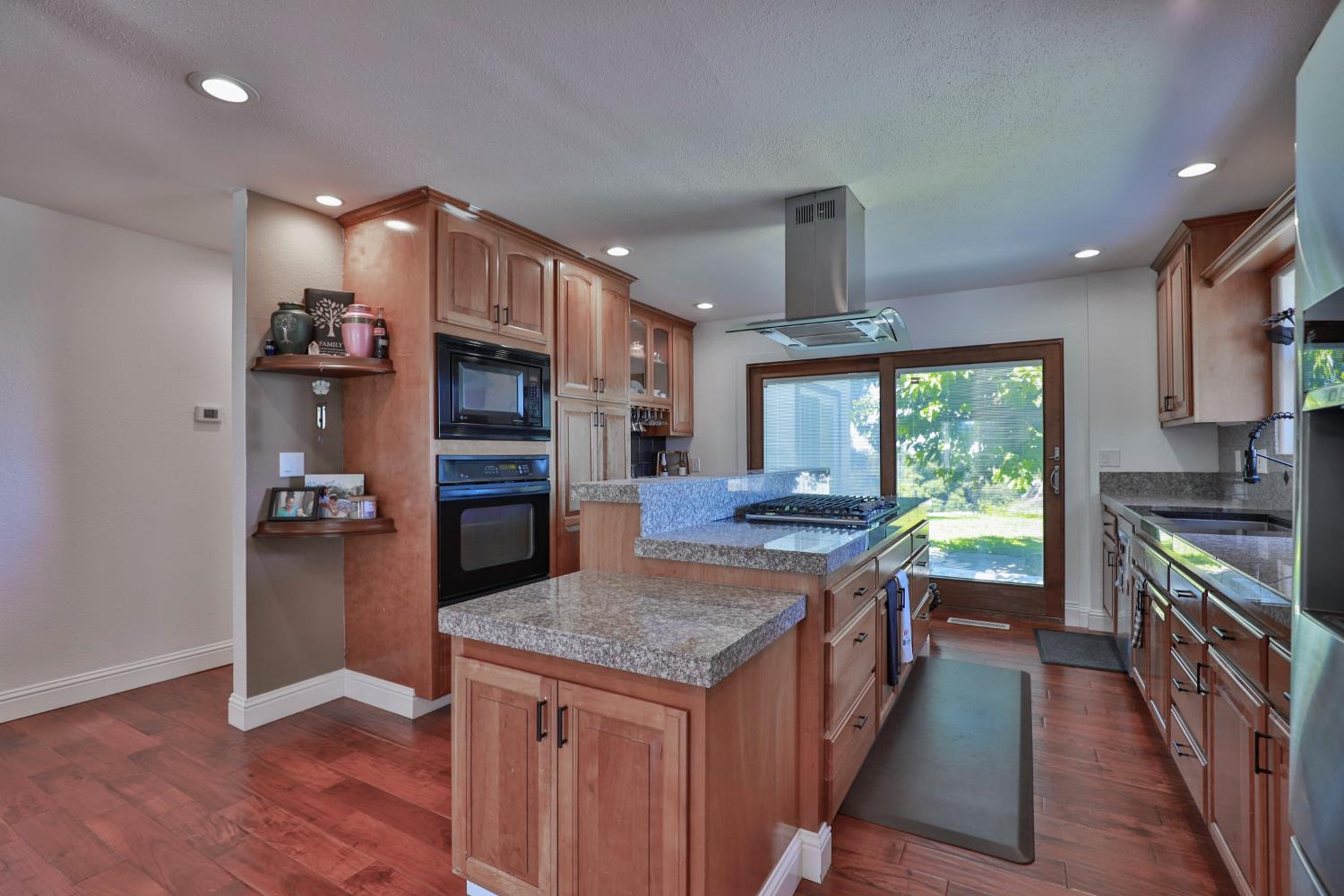 3081 Little Spur Road Somerset, CA 95684 - Photo 15 of 83 Cooks kitchen, granite counters