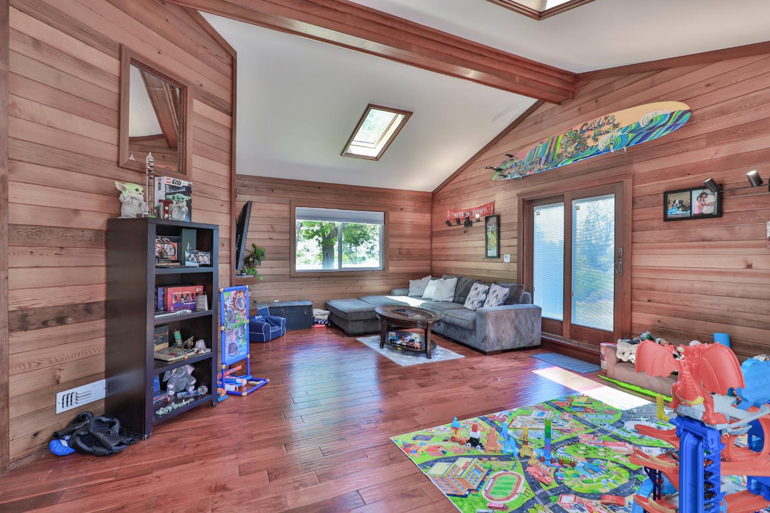 3081 Little Spur Road Somerset, CA 95684 - Photo 20 of 83 Family room