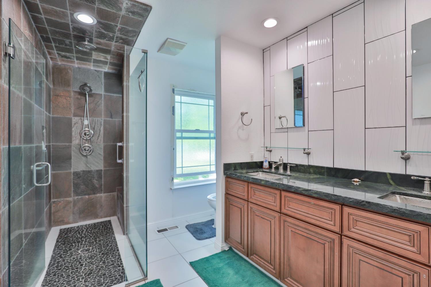 3081 Little Spur Road Somerset, CA 95684 - Photo 36 of 83 guest bathroom