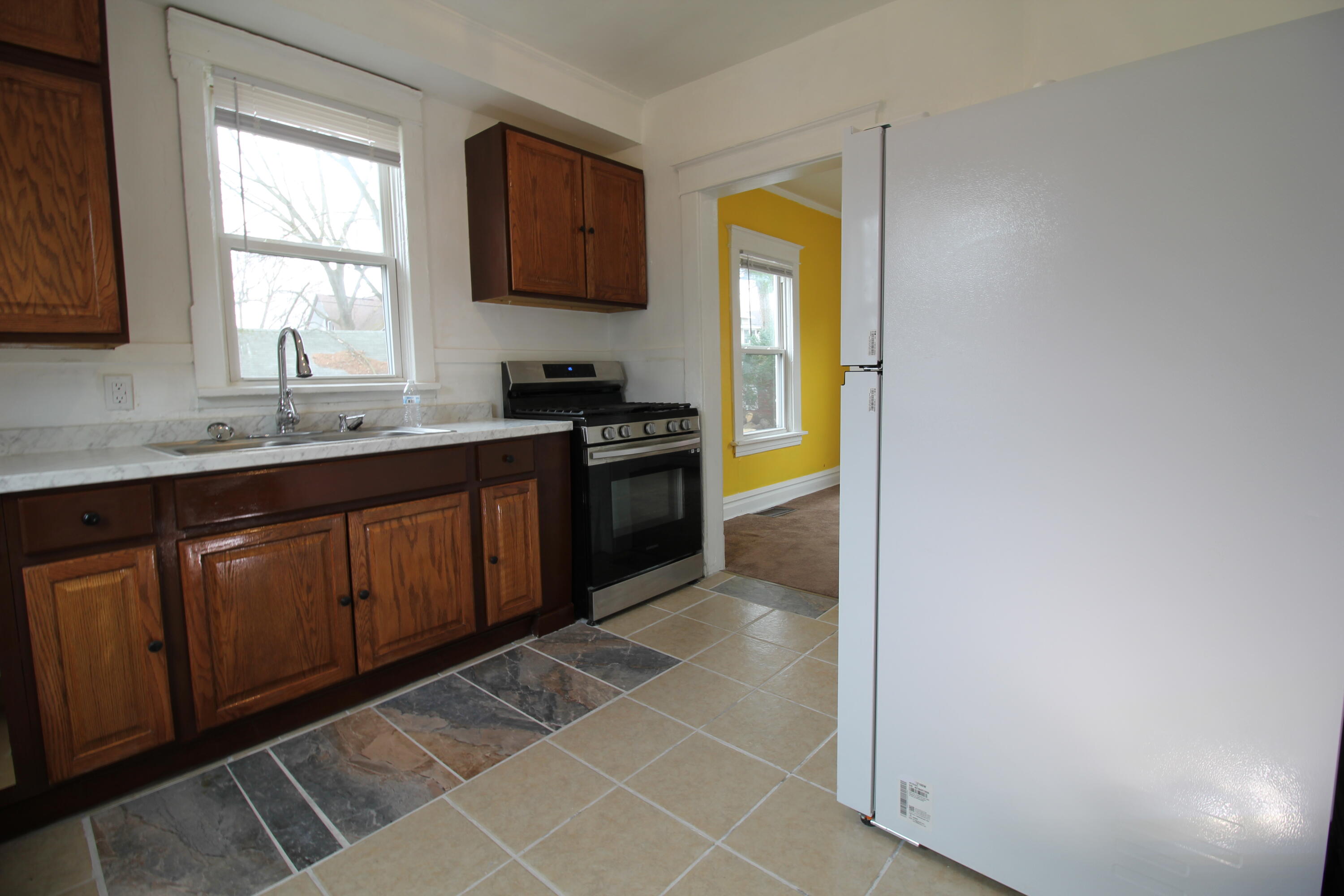 816 Stuart Avenue Kalamazoo, MI 49007 - Photo 12 of 26 IMG_7787