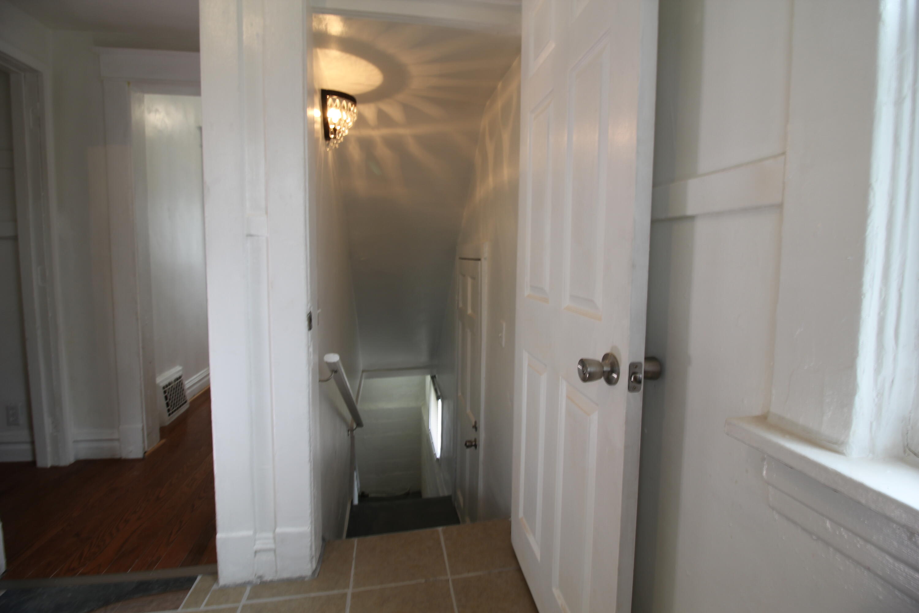 816 Stuart Avenue Kalamazoo, MI 49007 - Photo 13 of 26 IMG_7789