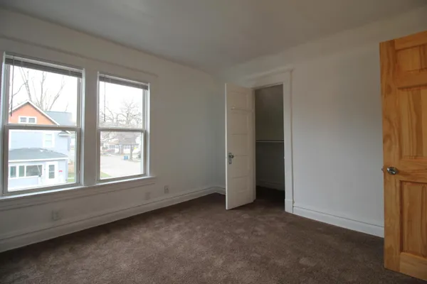 $139,900 | 816 Stuart Avenue, Kalamazoo, MI 49007