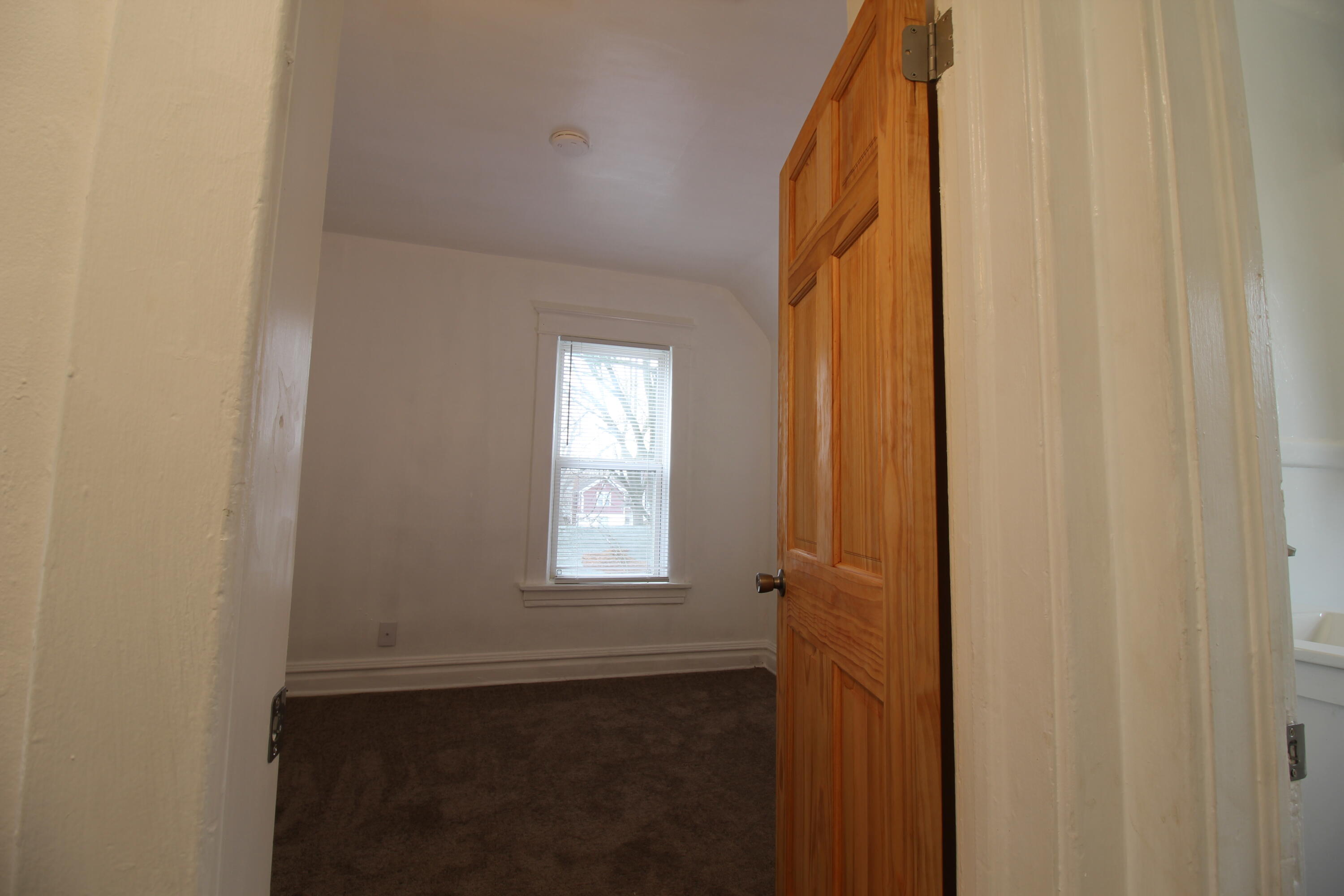 816 Stuart Avenue Kalamazoo, MI 49007 - Photo 18 of 26 IMG_7805