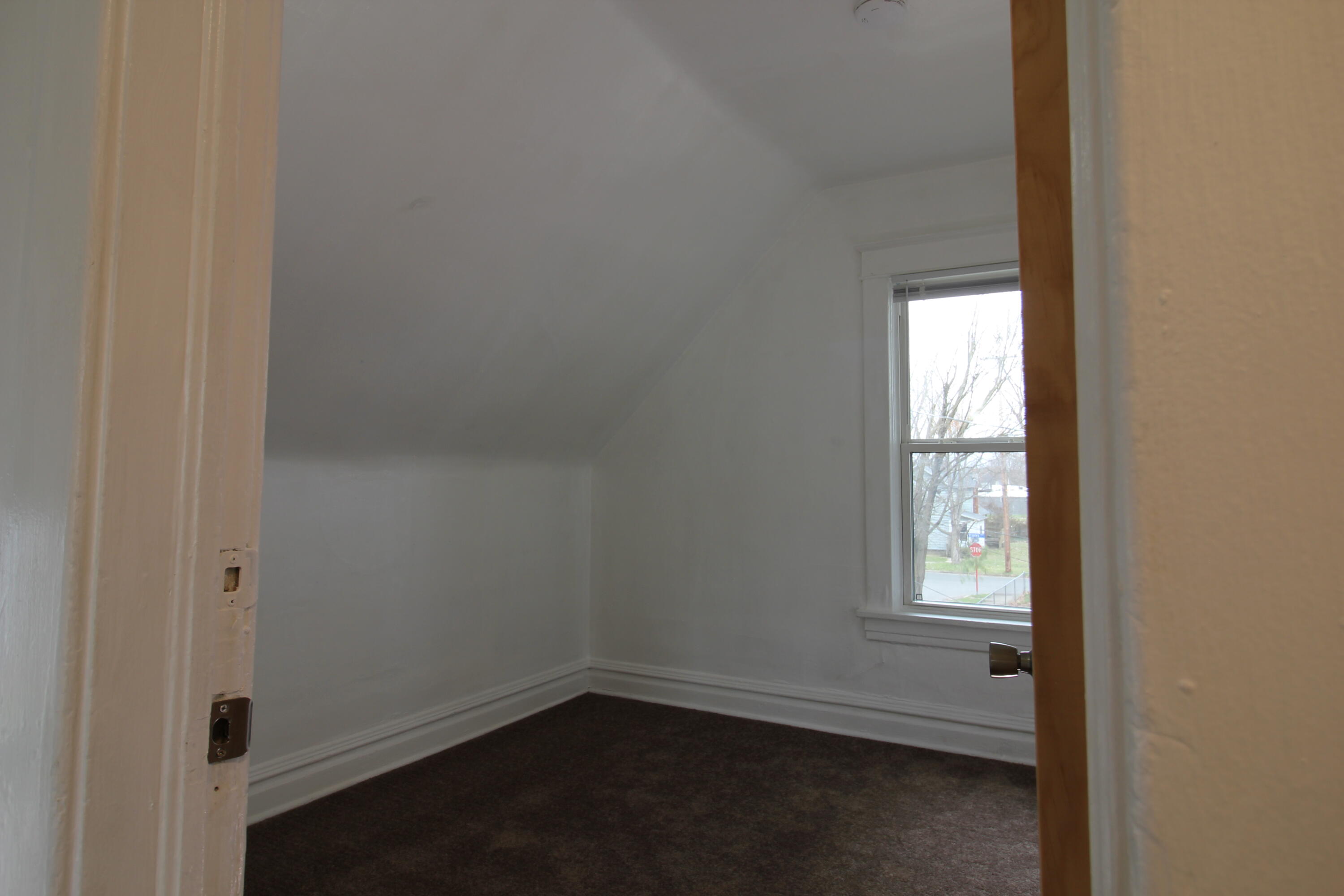 816 Stuart Avenue Kalamazoo, MI 49007 - Photo 20 of 26 IMG_7799