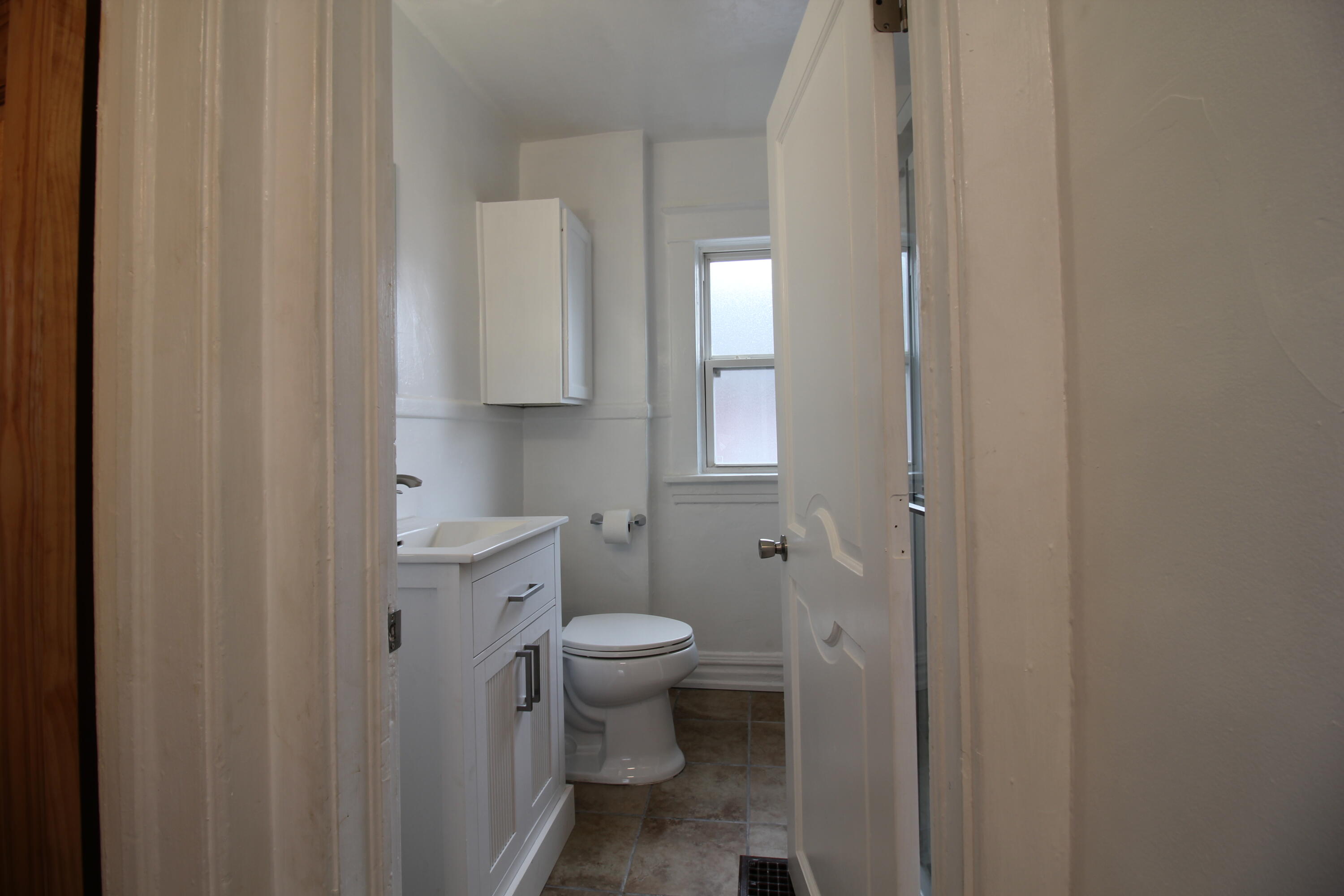 816 Stuart Avenue Kalamazoo, MI 49007 - Photo 21 of 26 IMG_7804