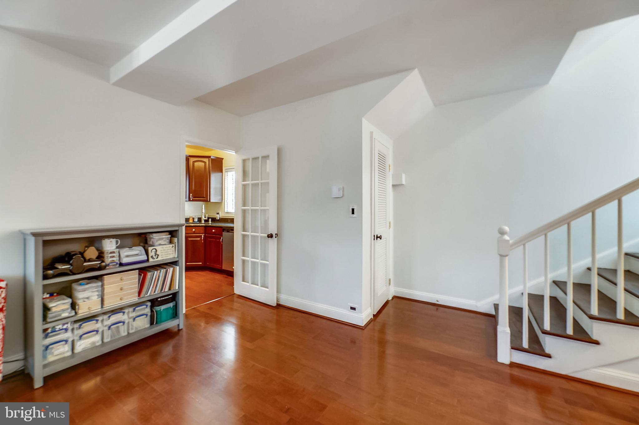 3710 Gunston Road, Unit 920 Alexandria, VA 22302 - Photo 10 of 15 Entry Hall