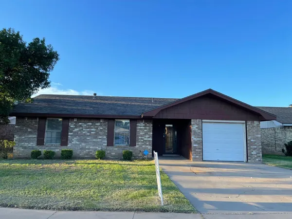 $1,225 | 5907 16th Street, Lubbock, TX 79416