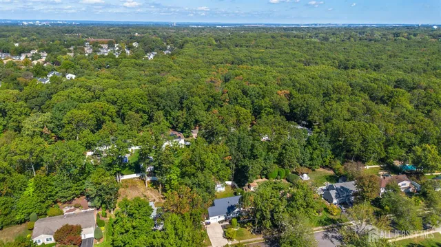 $675,000 | 5 Sandalwood Drive, East Brunswick, NJ 08816