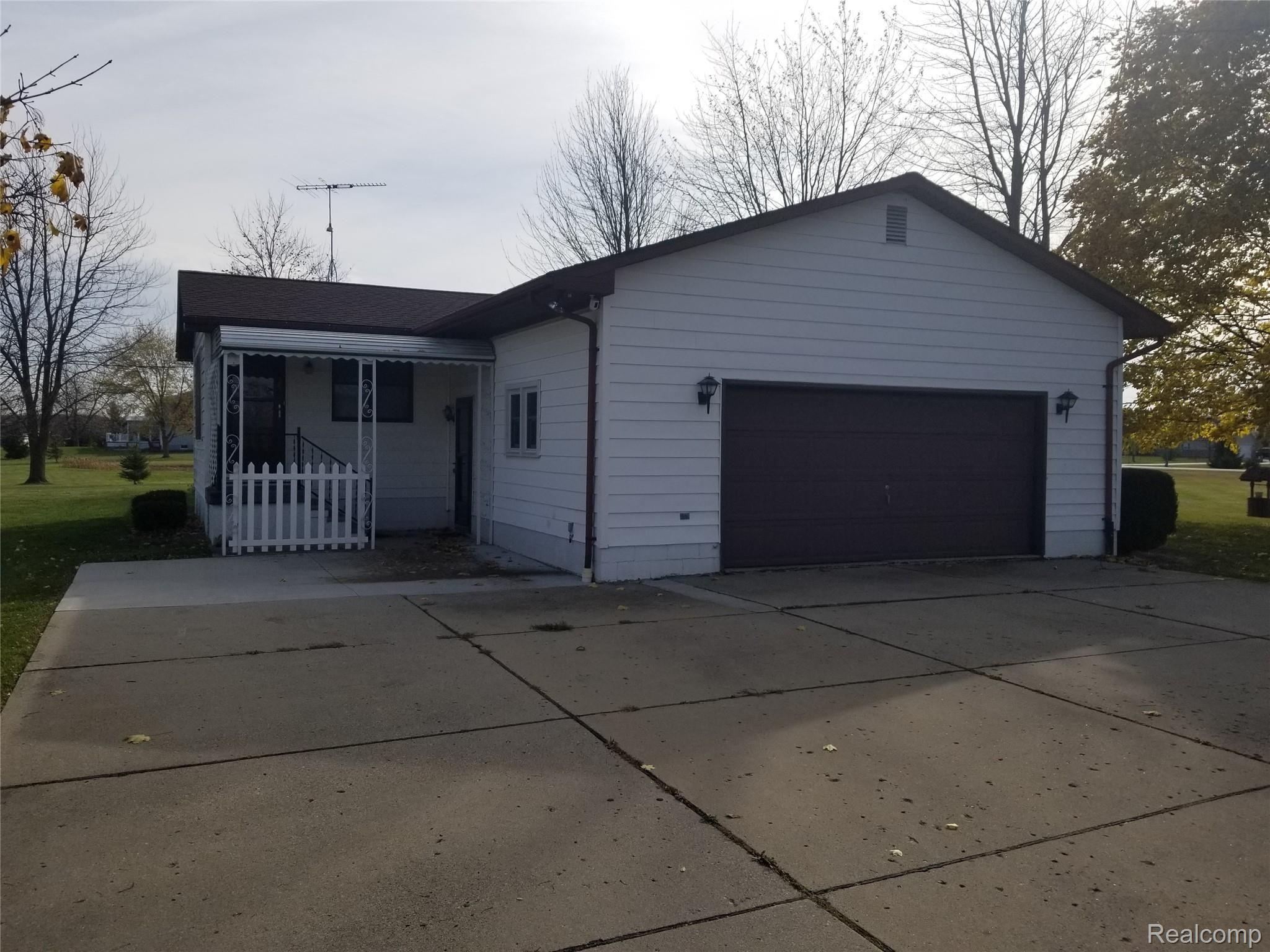 5888 Rattle Run Road St. Clair, MI 48079 - Photo 12 of 44 20201105_115311.jpg