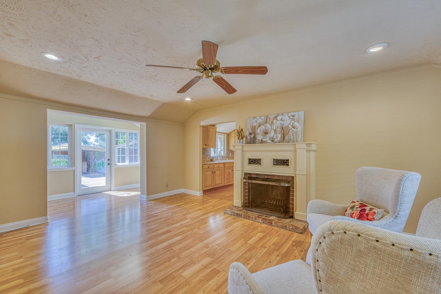 6575 Tustin Road Salinas, CA 93907 - Photo 17 of 55 Gallery Image 17