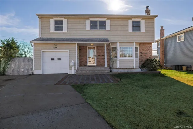 $1,115,000 | 8 Patricia Court, Bethpage, NY 11714