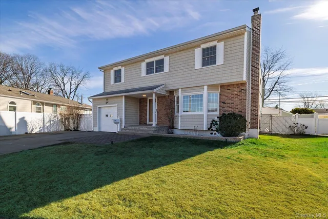 $1,049,999 | 8 Patricia Court, Bethpage, NY 11714