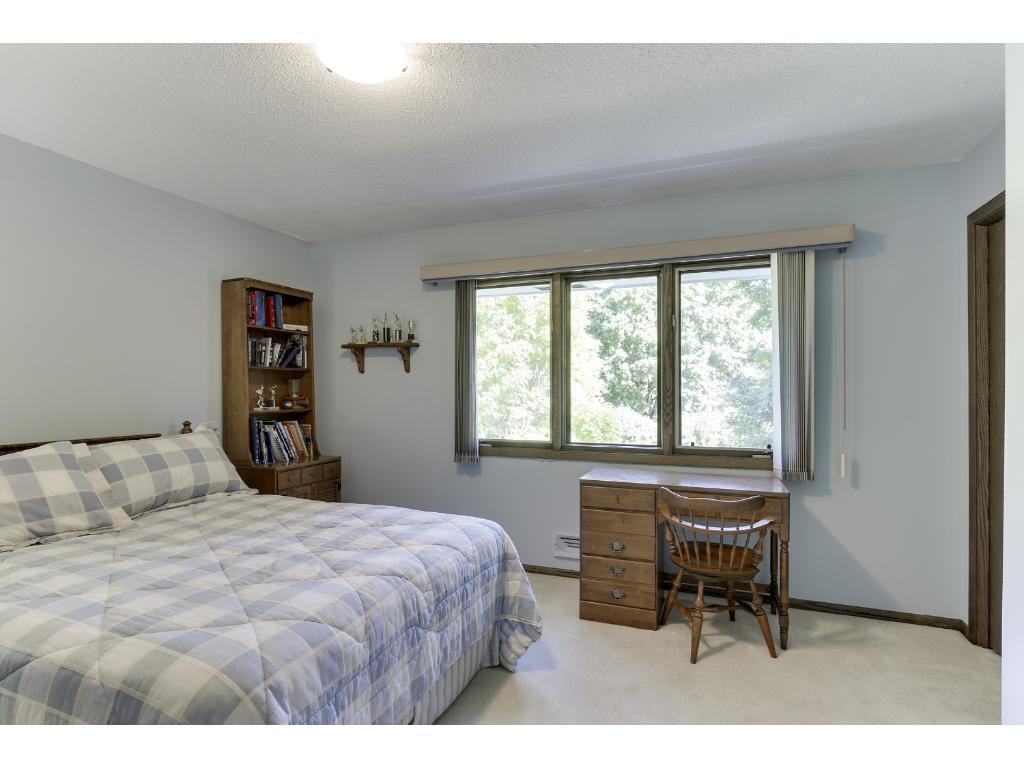 6001 Dewey Hill Road Edina, MN 55439 - Photo 12 of 21