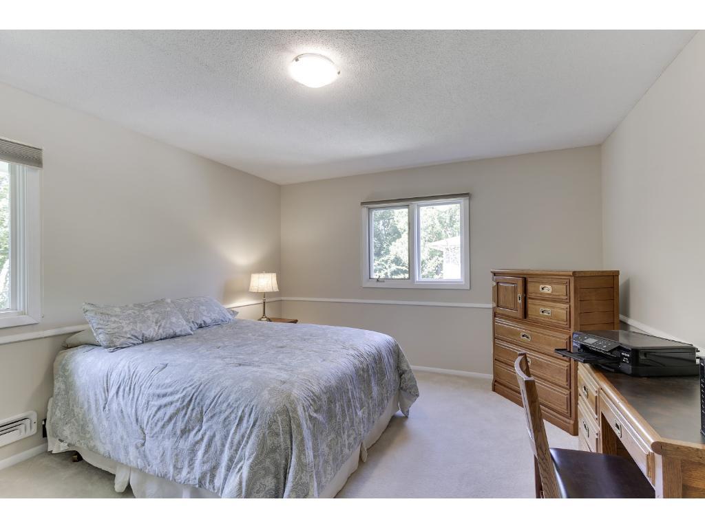 6001 Dewey Hill Road Edina, MN 55439 - Photo 15 of 21