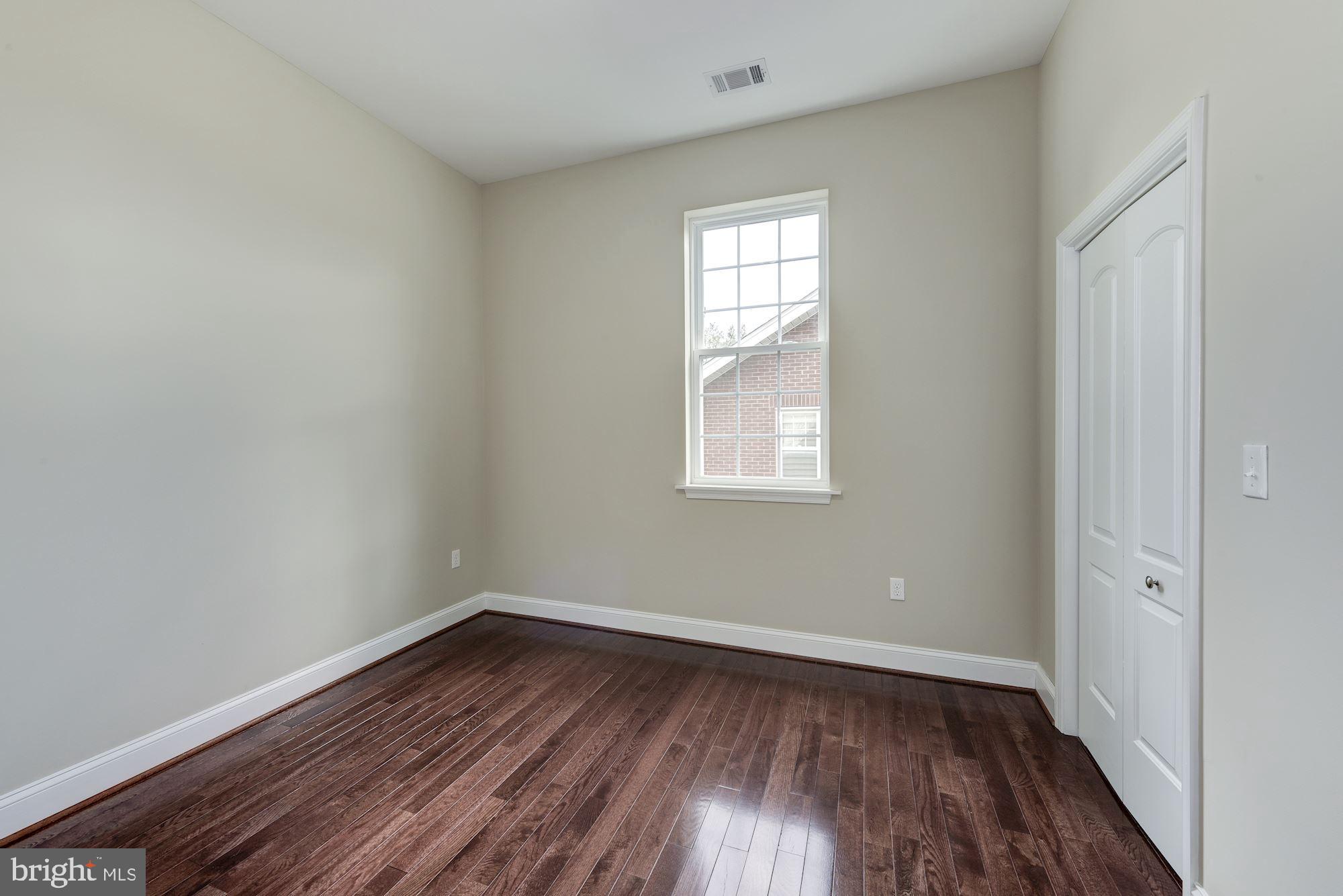 9415 Colesville Road Silver Spring, MD 20901 - Photo 17 of 34 Upper bedroom