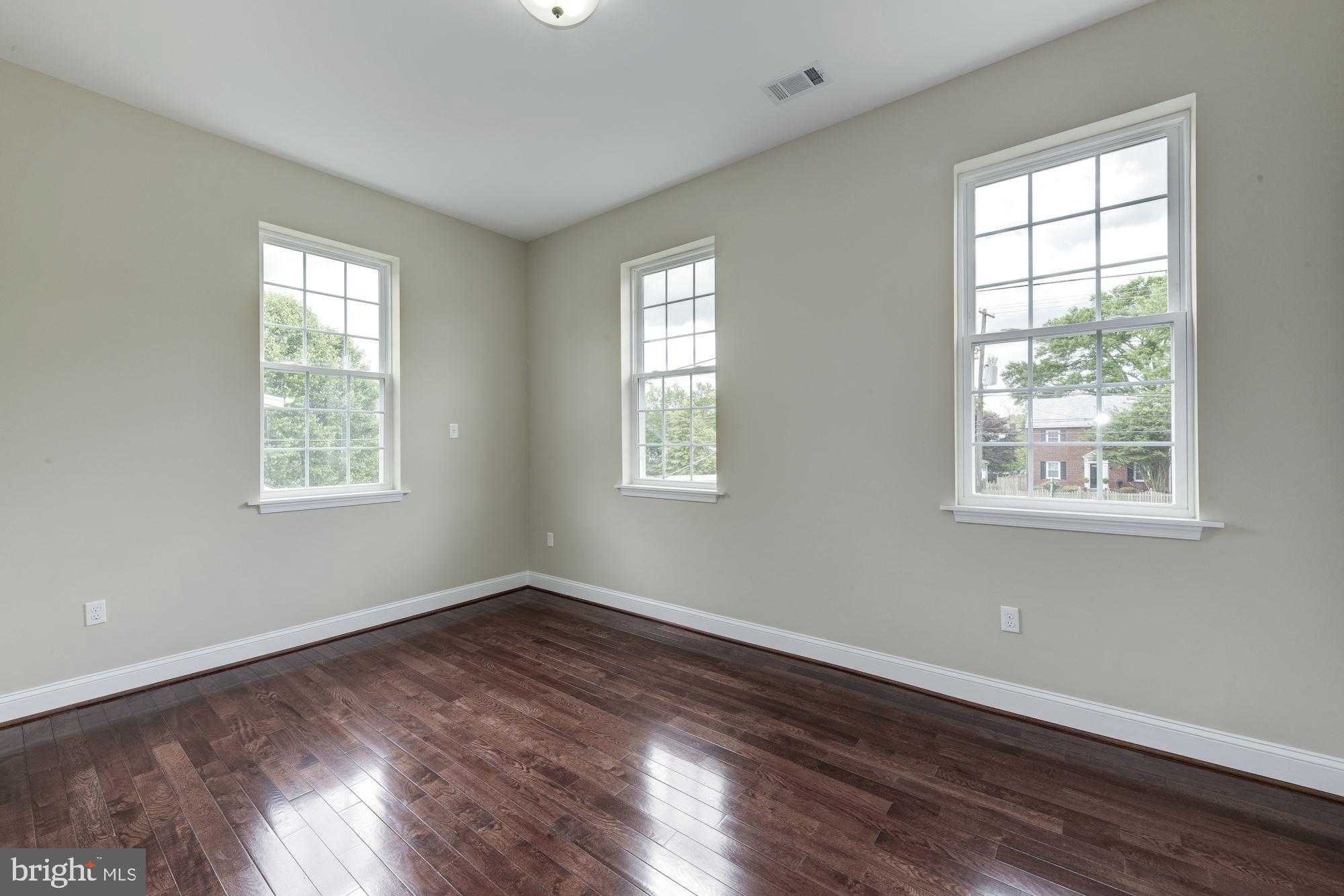 9415 Colesville Road Silver Spring, MD 20901 - Photo 18 of 34 Upper bedroom