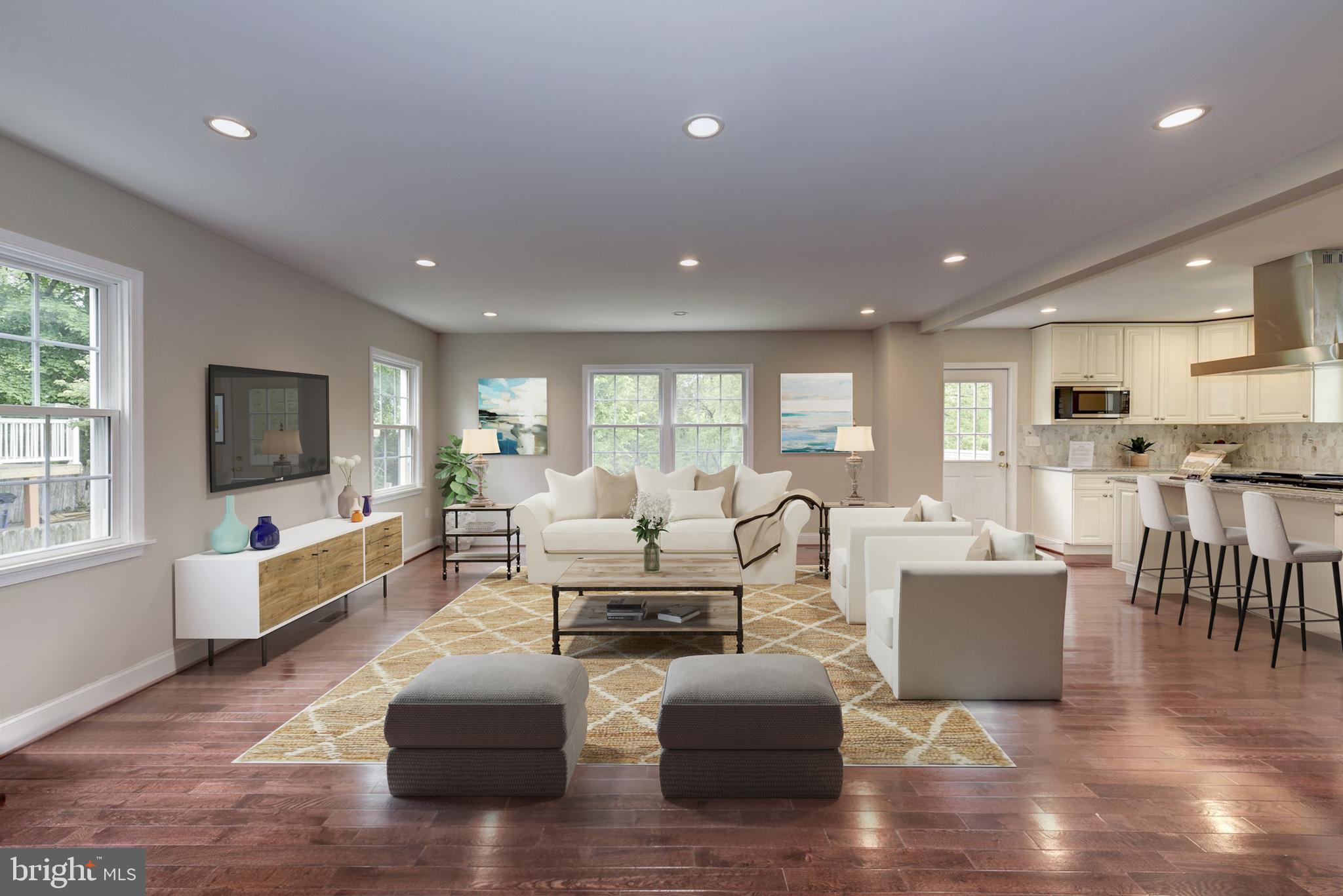 9415 Colesville Road Silver Spring, MD 20901 - Photo 7 of 34 Family Room