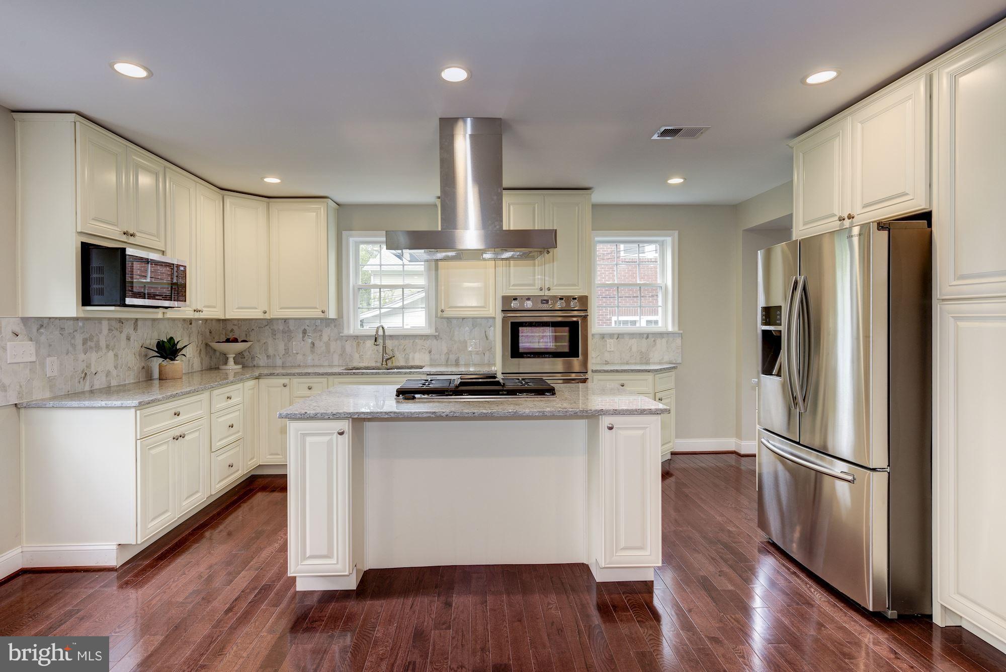 9415 Colesville Road Silver Spring, MD 20901 - Photo 8 of 34 Kitchen