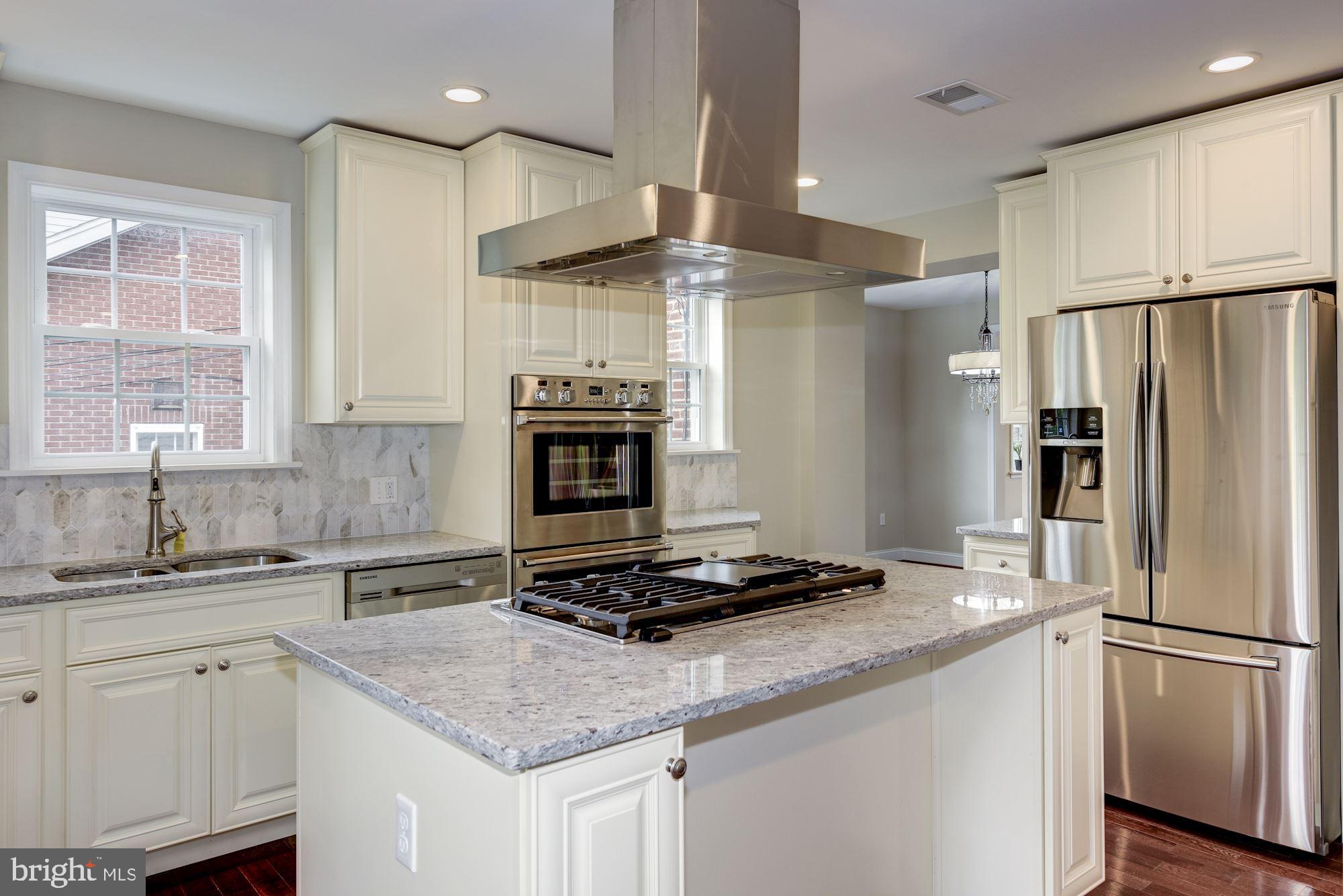 9415 Colesville Road Silver Spring, MD 20901 - Photo 9 of 34 Kitchen
