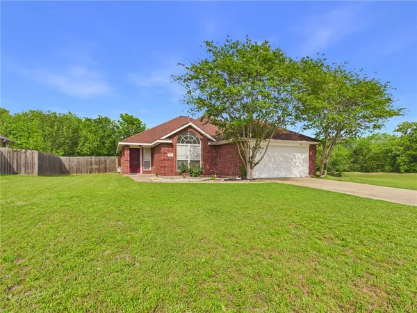 $310,000 | 400 Pronghorn Loop, College Station, TX 77845