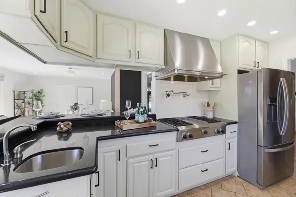 $2,973,888 | 1079 The Dalles Avenue, Sunnyvale, CA 94087