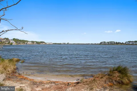 $1,125,000 | 614 Bethany Loop, Bethany Beach, DE 19930