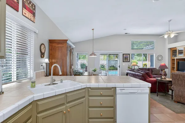 $595,000 | 2329 Prescott Avenue, Clovis, CA 93619