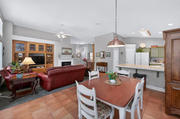 $595,000 | 2329 Prescott Avenue, Clovis, CA 93619